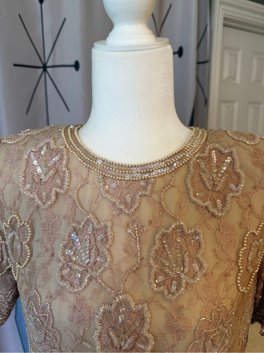 Elegant Tan/Cream Lace Beaded Midi Dress… Beautiful condition! - Picture 5 of 9